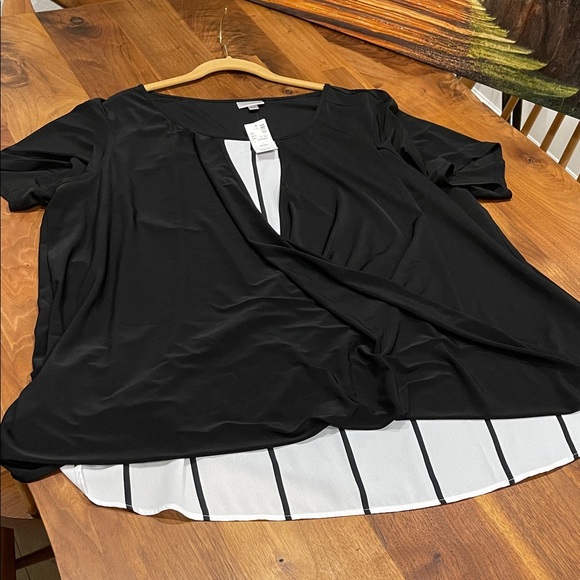 Avenue size 22/24 Elegant Black Women's Top NWT - Picture 5 of 6